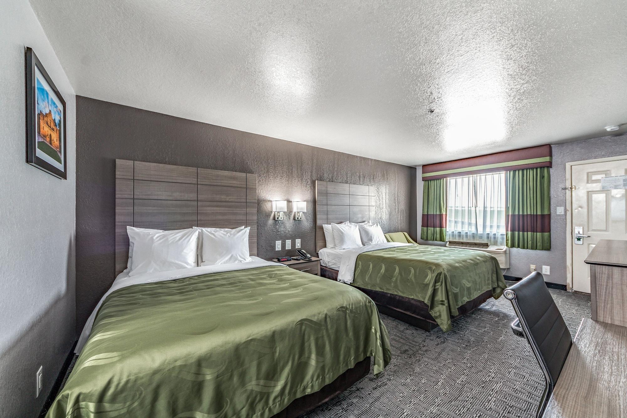 Quality Inn I-10 East Near Frost Bank Center Сан Антонио Екстериор снимка