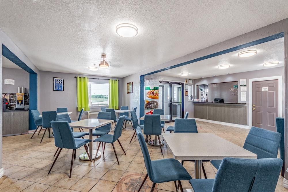 Quality Inn I-10 East Near Frost Bank Center Сан Антонио Екстериор снимка