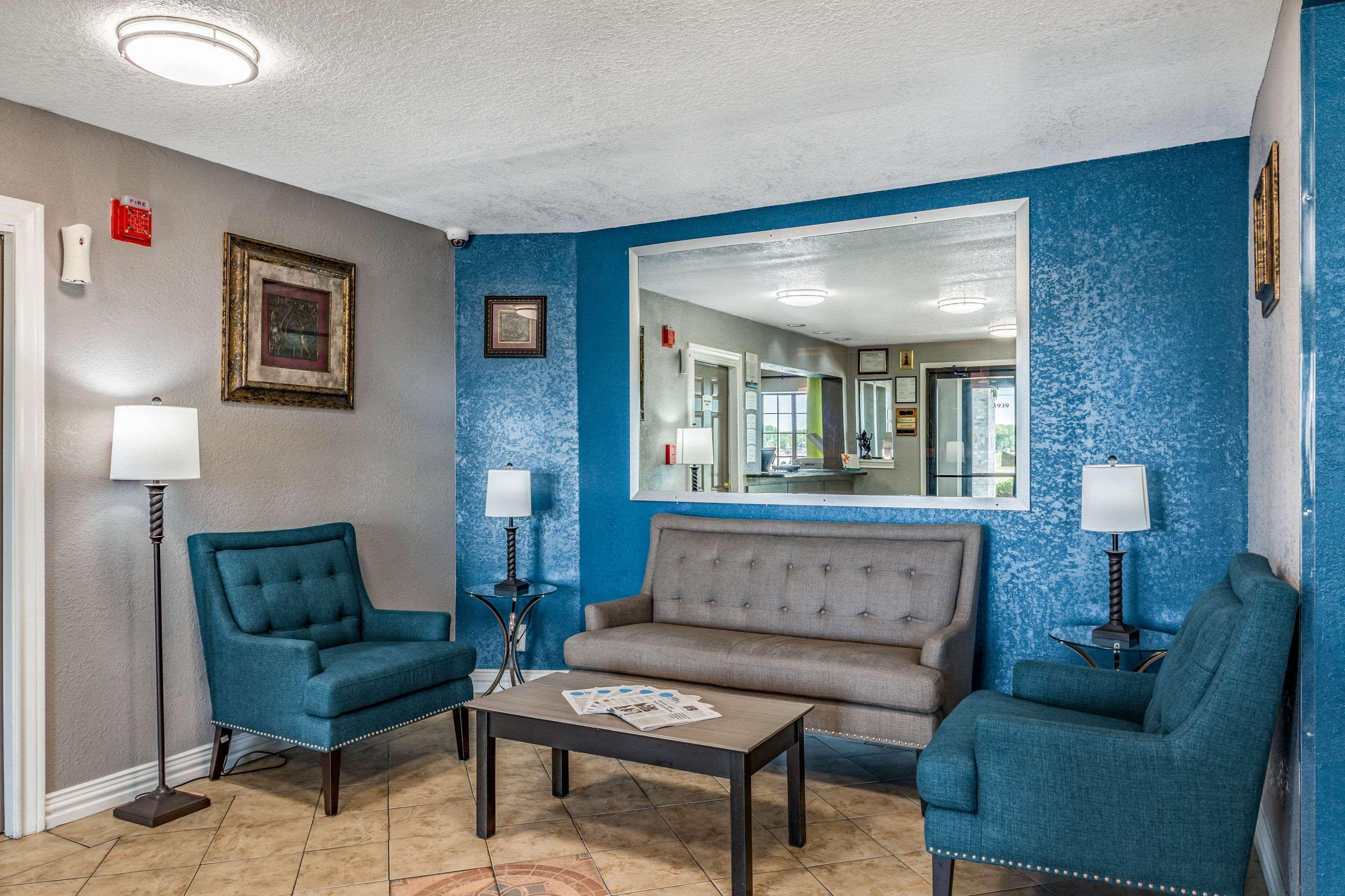 Quality Inn I-10 East Near Frost Bank Center Сан Антонио Екстериор снимка