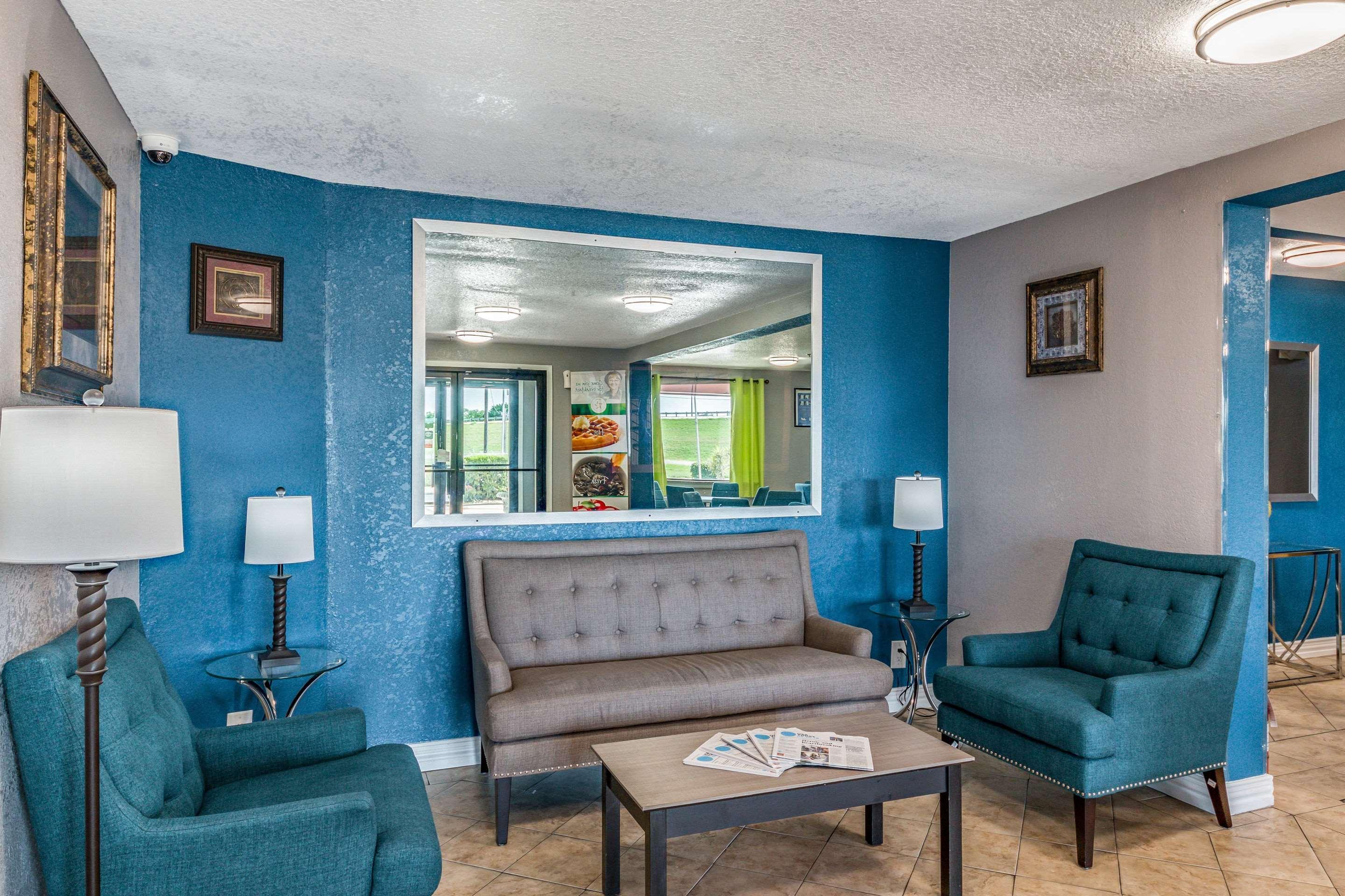 Quality Inn I-10 East Near Frost Bank Center Сан Антонио Екстериор снимка
