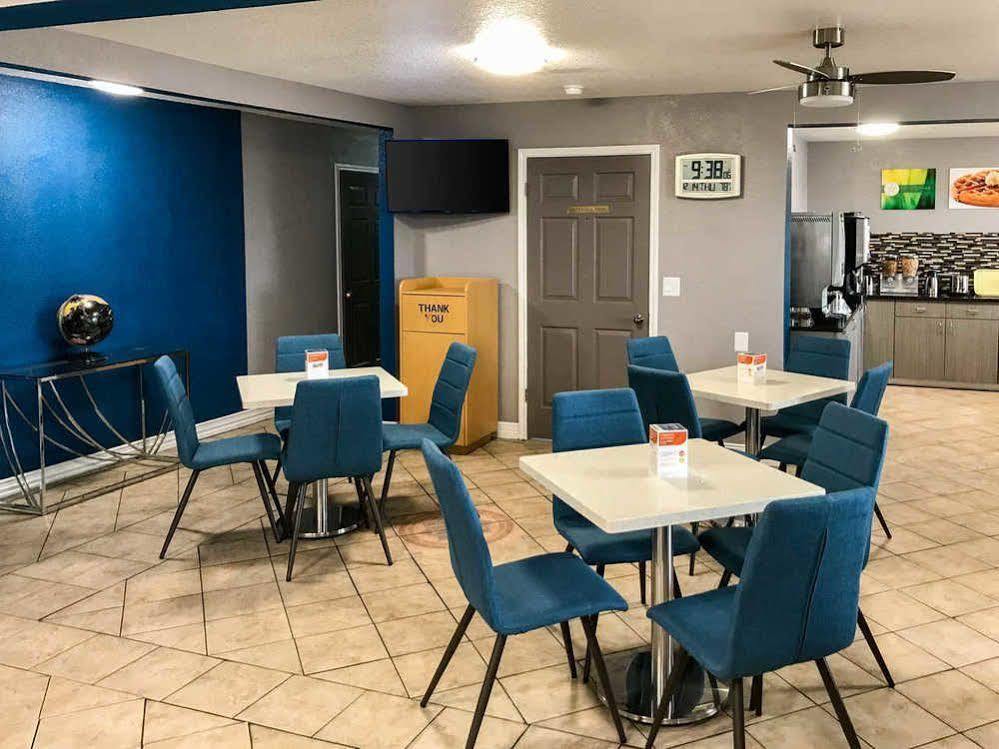 Quality Inn I-10 East Near Frost Bank Center Сан Антонио Екстериор снимка